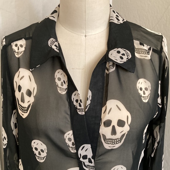 Vintage Havana sheer skull top - Picture 2 of 6